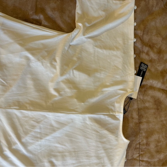 Cable & Gauge Cream V-Neck Short Sleeve Top - Picture 8 of 8